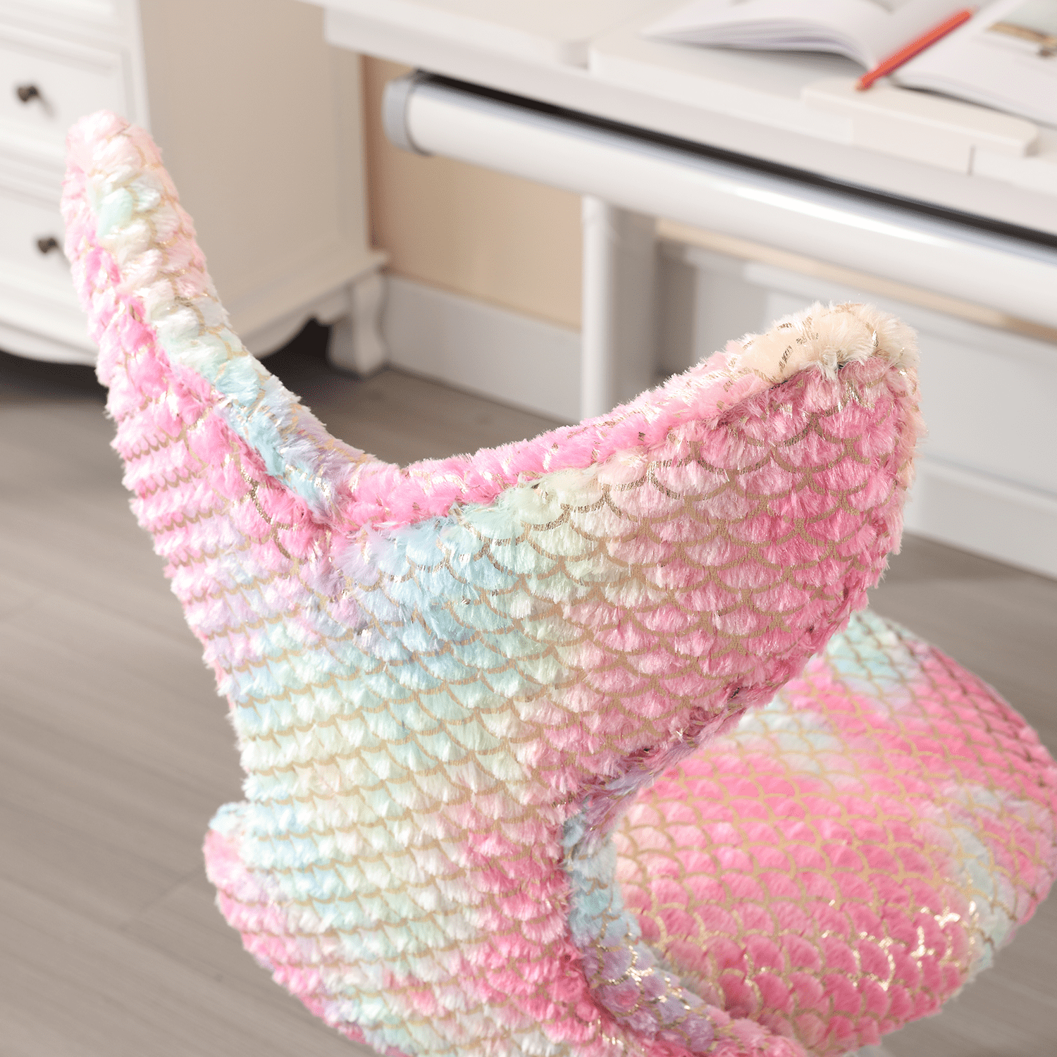 ZH4YOU Adjustable Swivel Mermaid Back Cute Kids Desk Chair 1 Piece - 1722