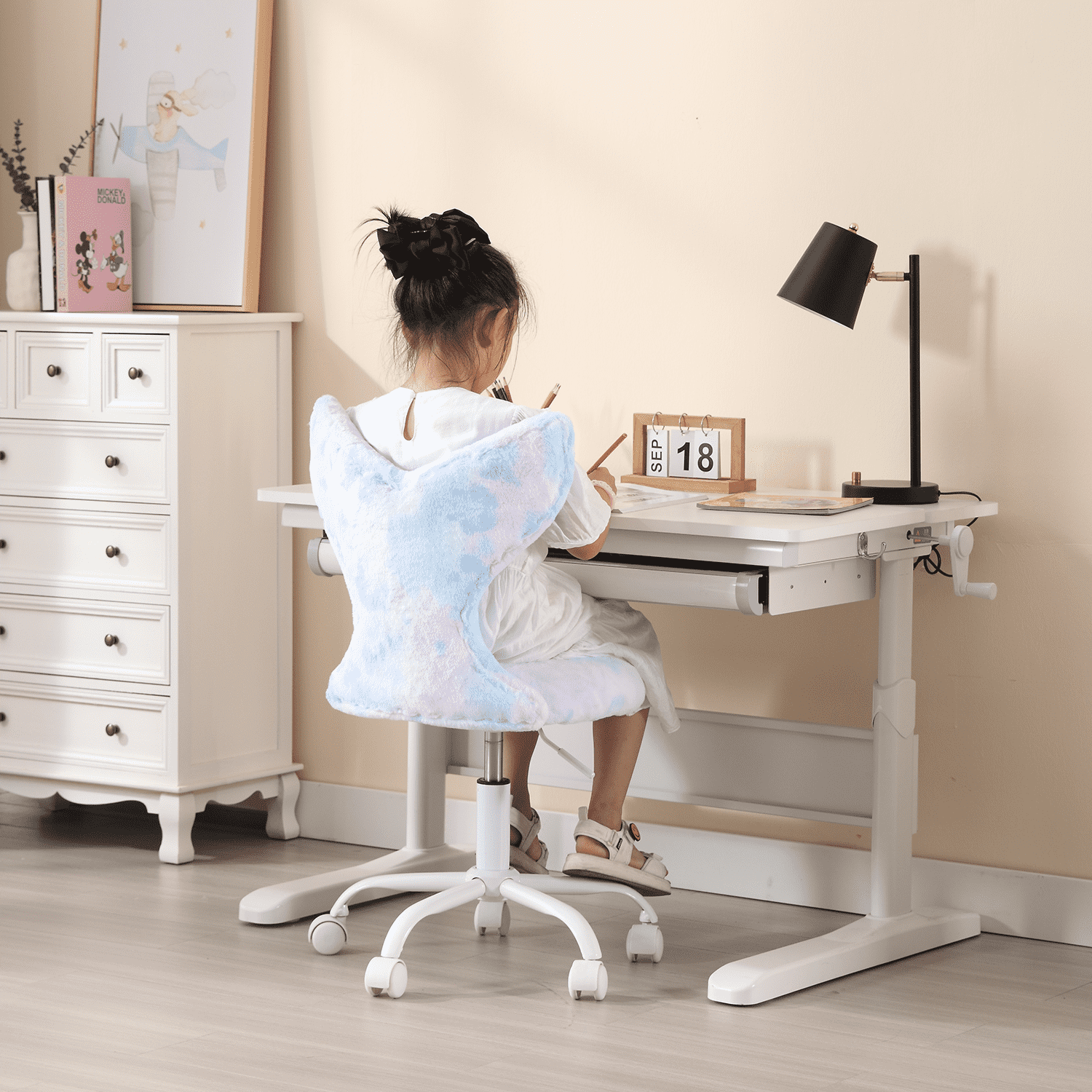 ZH4YOU Adjustable Swivel Mermaid Back Cute Kids Desk Chair 1 Piece - 1722