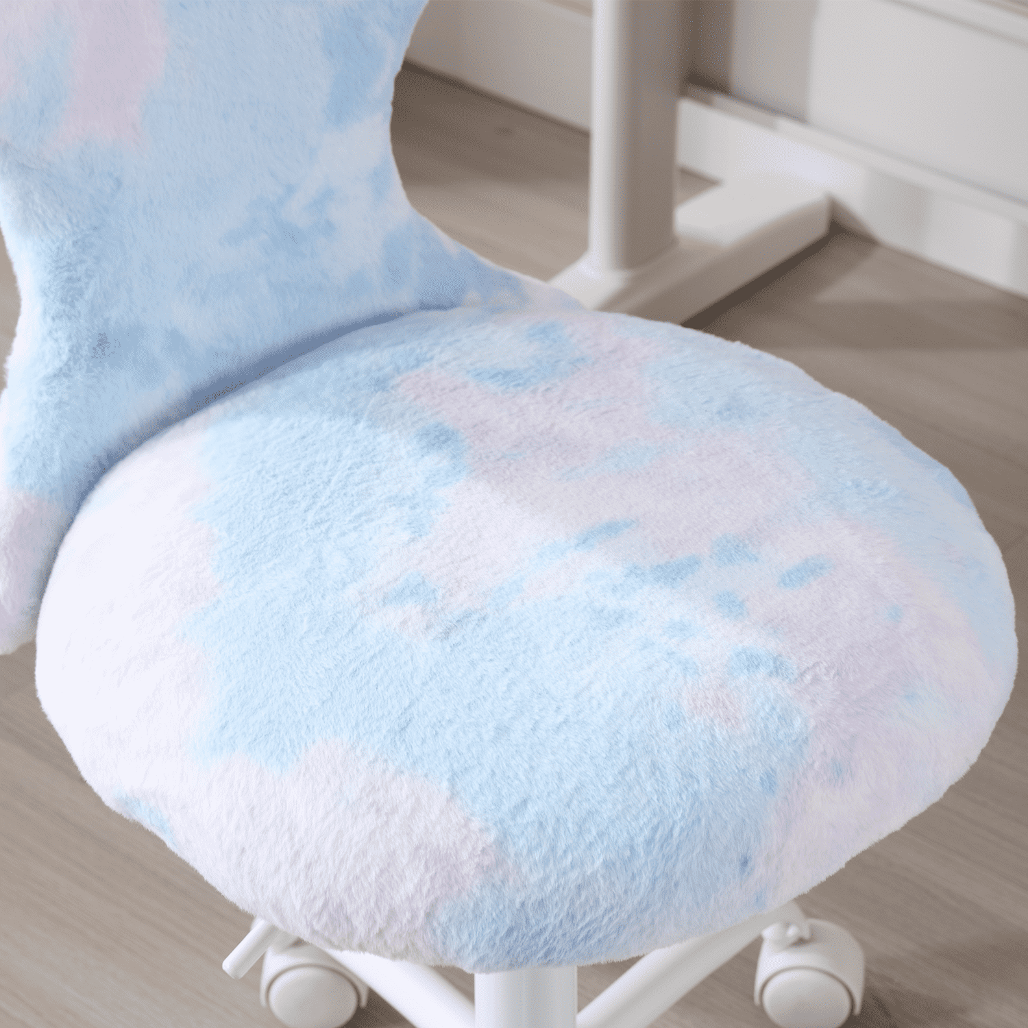 ZH4YOU Adjustable Swivel Mermaid Back Cute Kids Desk Chair 1 Piece - 1722